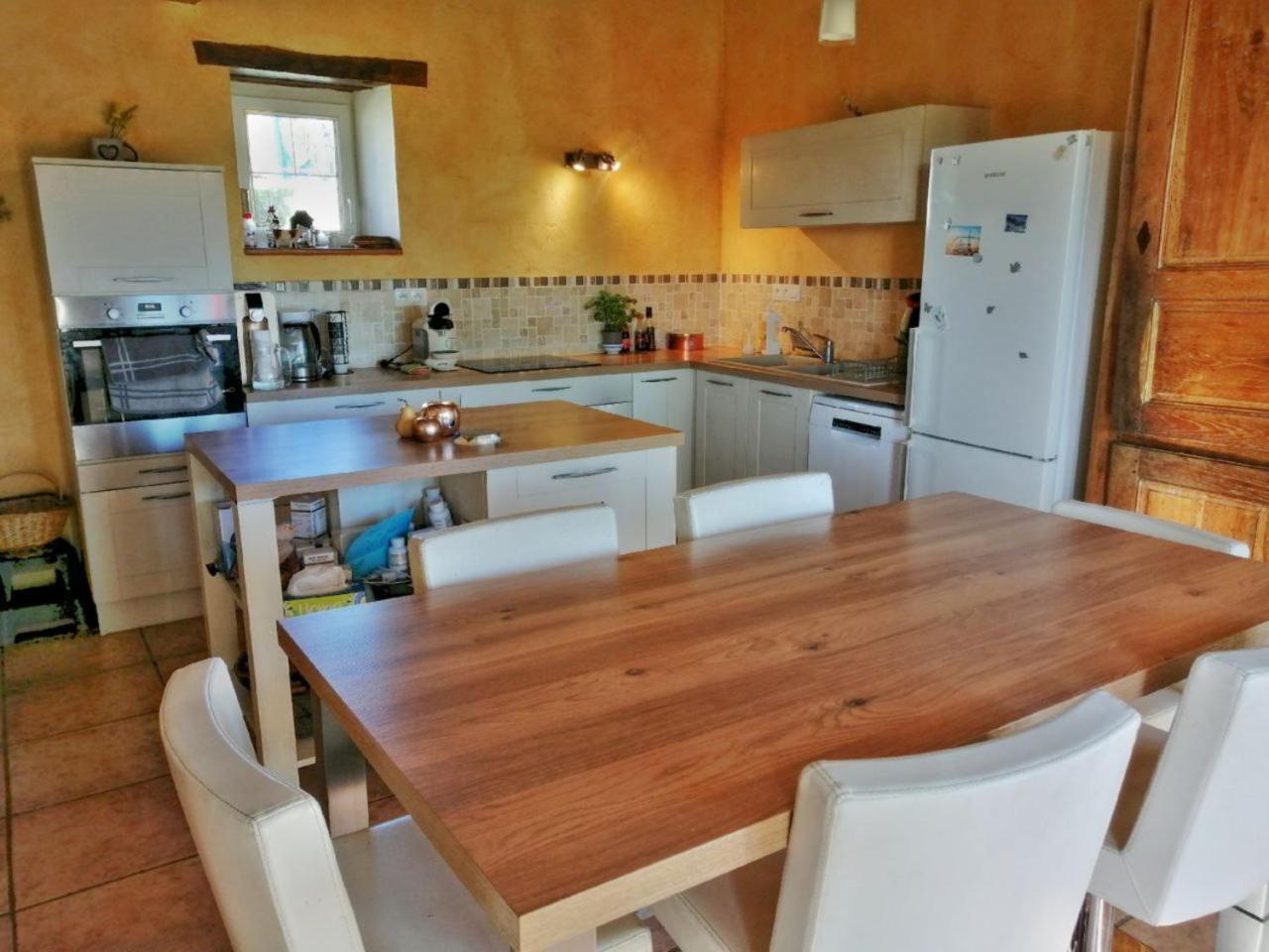 Maison De Charme Pres De Beauval Saint-Cyran-du-Jambot Esterno foto